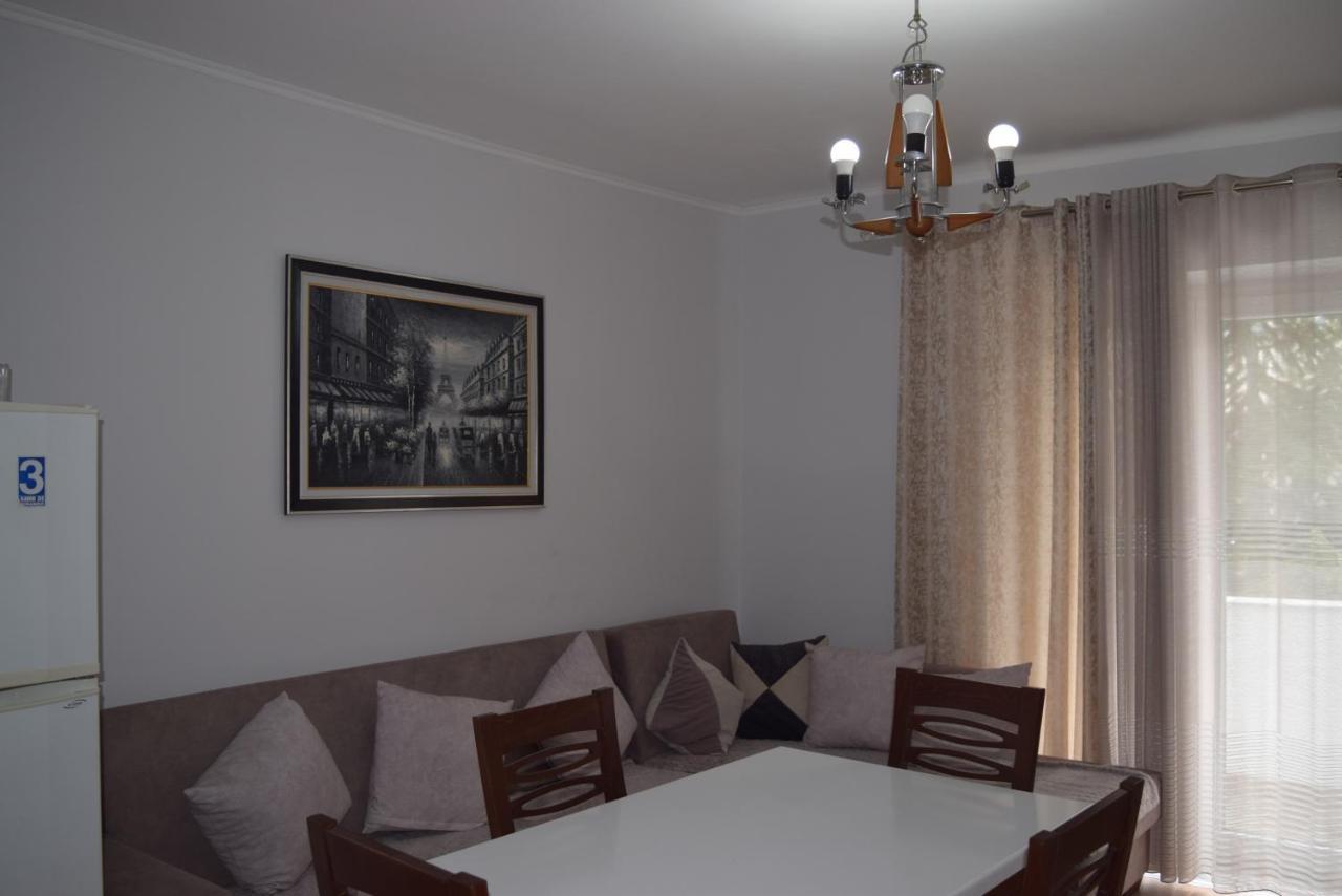 Apartment in Pogradec Buitenkant foto